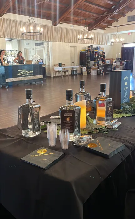 ImprintNow.co.nz - Custom Foil Stamped Beverage Napkin